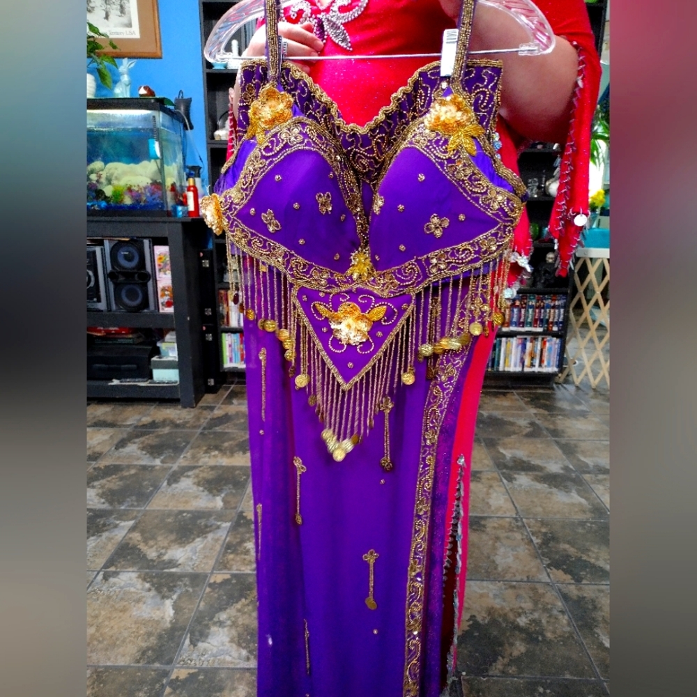 Vintage 70s two piece belly dance costume.
